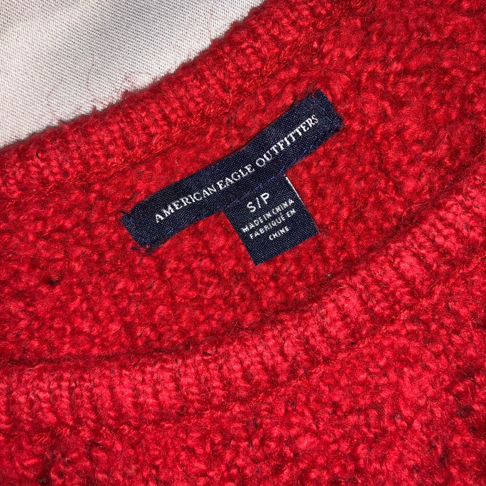 Red sweater - Picture 3 of 4